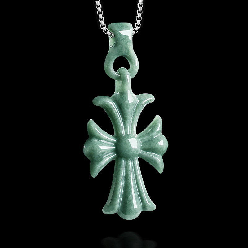 Vintage Necklace - Collier pendentif croix en jadéite birmane