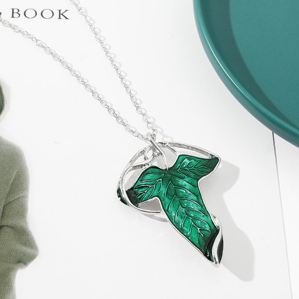 Collier pendentif feuille vert - Vintage Necklace avis et prix