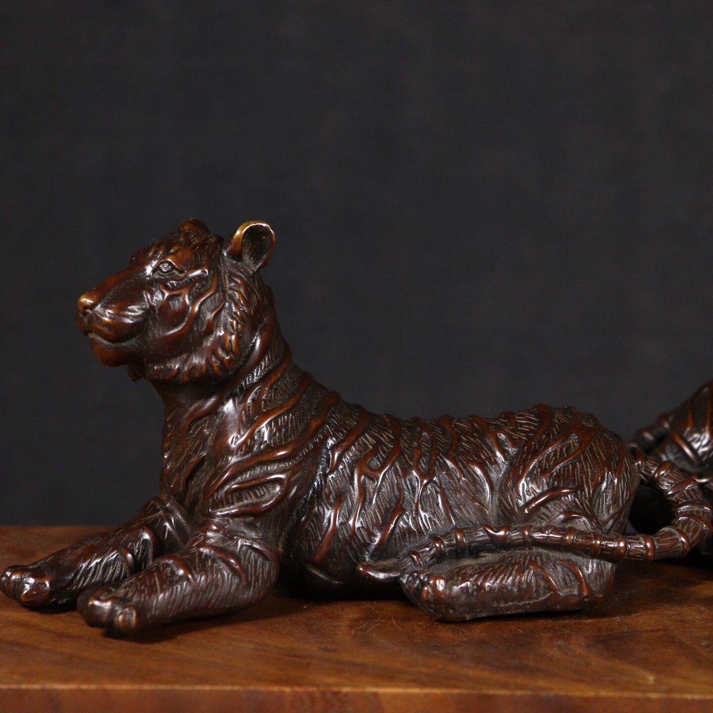 Statue de tigre en cuivre vint - Vintage Collectibles Store avis et prix
